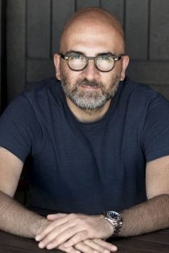 Donato Carrisi interpreta Micky (voce)