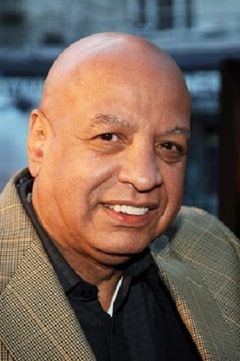Joe Cortez interpreta Vegas Referee