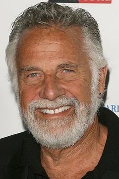 Jonathan Goldsmith interpreta Tommy