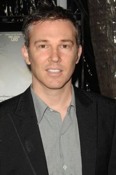 Loren Dean interpreta Agent Brown