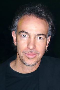 Benny Corral interpreta Punk Cabbie