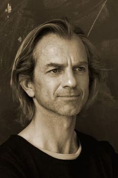 Magne-Håvard Brekke interpreta Kuhn