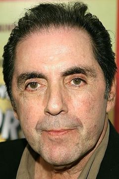 David Proval interpreta Richie Aprile