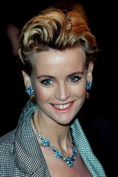 Daphne Deckers interpreta PR Lady