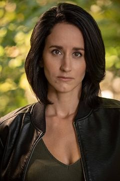 Heather Fusari interpreta Patrol Car Partner