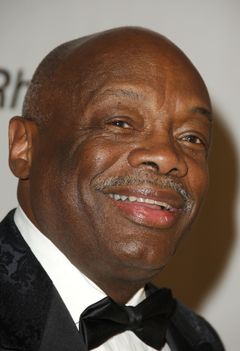 Willie Brown interpreta Party Politician