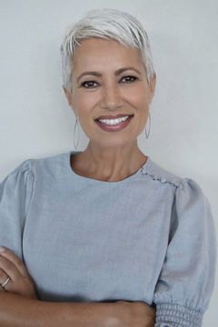 Joanne Perica interpreta Crying Woman (uncredited)