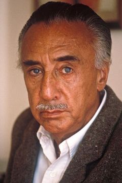Romain Gary interpreta Self (archive footage)