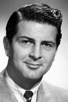 Paul Dubov interpreta Scott (uncredited)