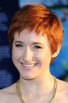 Erica Beck interpreta Pearl (voice)