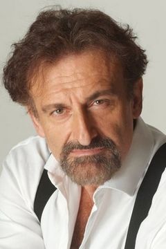 Massimo Venturiello interpreta Dante Giordano