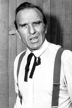 Ford Rainey interpreta Pop Reynolds
