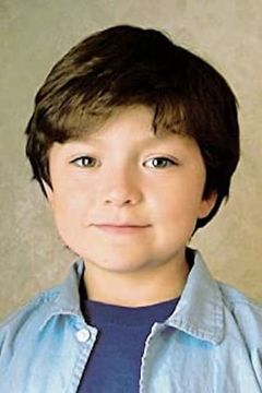 Joseph Castanon interpreta Ben Newman at 7 years old