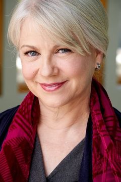 Marilyn McIntyre interpreta Teacher at Party