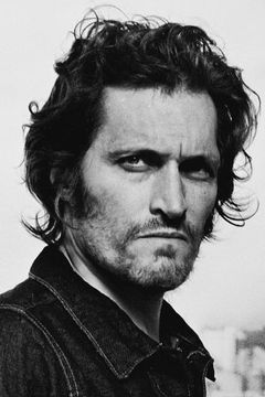 Vincent Gallo interpreta Paul Leger