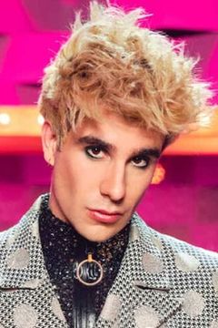 Javier Calvo interpreta Invitado en fiesta de Gabi