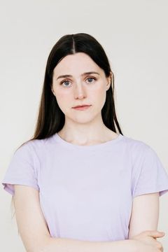 Amalie Ibsen Jensen interpreta Stage Manager (Theatre)