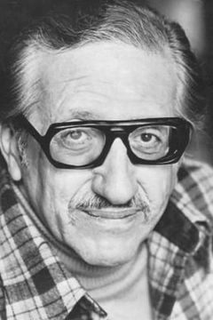 Henry Corden interpreta Kenyon Hammercher