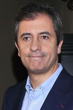 Manolo Lama interpreta Comentarista 1 / Cocinero (voice)