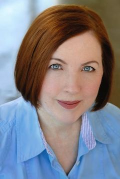 Deborah Tennant interpreta Mrs. Danforth