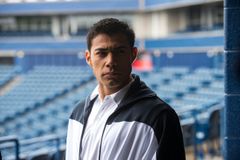 Julian Alcaraz interpreta Victor