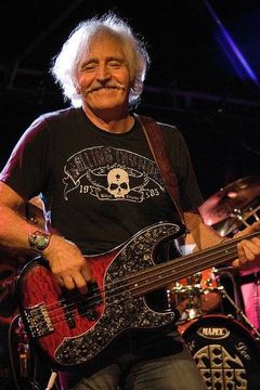 Leo Lyons interpreta Self - Ten Years After