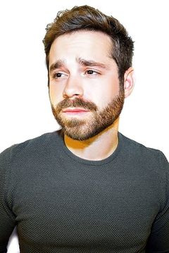 Ryan Pinkston interpreta Shoplifter (uncredited)