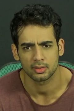 Arpit Chaudhary interpreta Theatre Patron (uncredited)