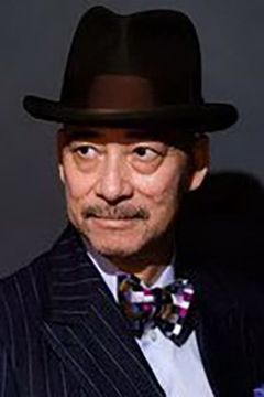 Dong Fu Lin interpreta Ming Pei