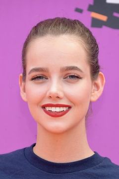 Maemae Renfrow interpreta Tess Hunter