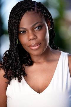 Tiffany Elle Burgess interpreta Olivia