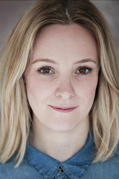 Rachel Finnegan interpreta Joan