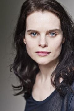Rebecca Palmer interpreta Aileen