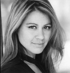 Rachel Iverson interpreta Rachel