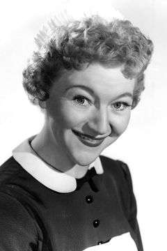 Dora Bryan interpreta Amber Spottiswood