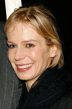 Cynthia Cleese interpreta Portia