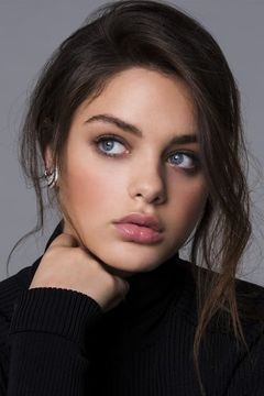 Odeya Rush interpreta Fiona