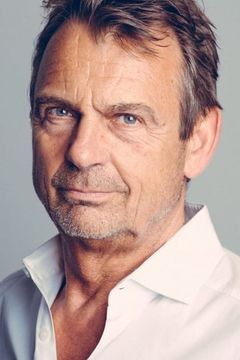 Krystian Martinek interpreta Edward Wilson