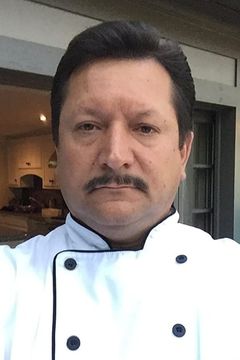 Wil Gonzalez interpreta Cartel Member (uncredited)