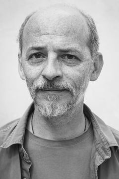 Lourenço Mutarelli interpreta Carlos