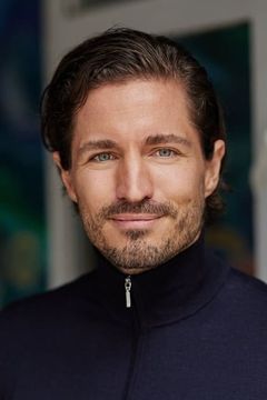 Milan Marcus interpreta Tom Dammann