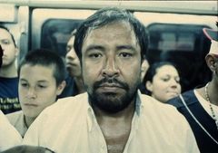 Marcos Hernández interpreta Julio