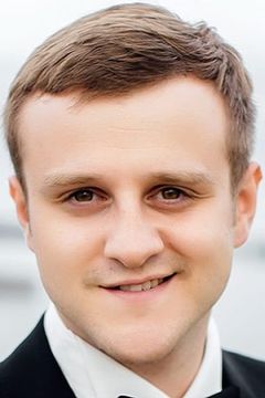 Igor Ogurtsov interpreta Scribe