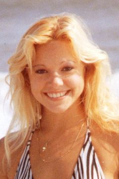 Tammy Lynn Leppert interpreta Distraction at the Lookout Car - Chainsaw Shower Scene (uncredited)