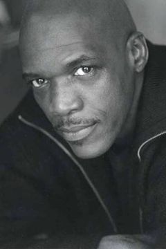 Byron Utley interpreta Businessman #2