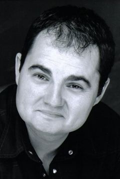 Dylan Roberts interpreta Wilbur