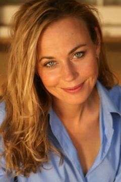 Abi Tucker interpreta Grace Kingston