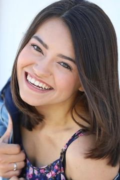 Ariel Gade interpreta Rose Varon