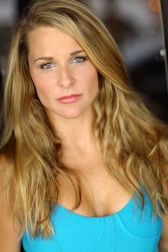 Sherrod Sisco interpreta Party Guest (uncredited)