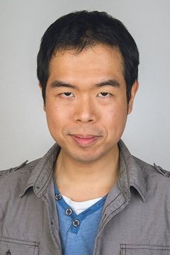 Kent Lee interpreta Olympic spectator / Japanese Olympic team member (uncredited)